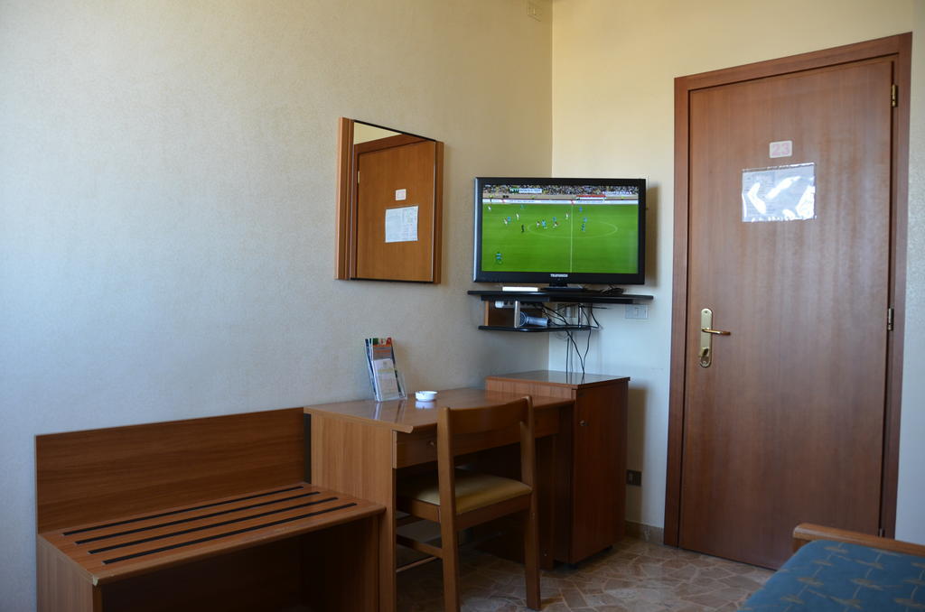 Hotel A-14 مودونيو الغرفة الصورة